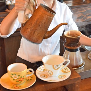 コーヒーとお茶の専門店　方丈
